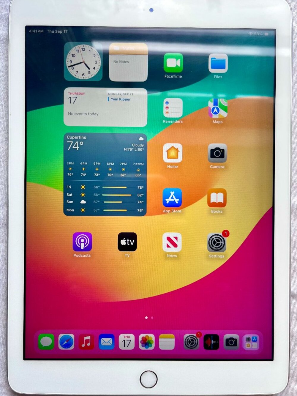 Apple iPad 6th Generation – 128GB – Very Good Condition — $125 OBO